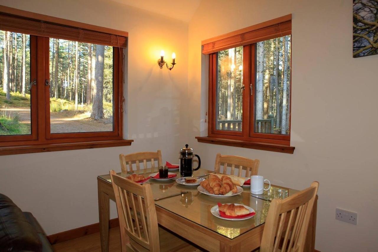 Cairngorm Lodges Aboyne Ngoại thất bức ảnh
